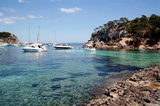 Tauru Logistics shipping boats to Australia